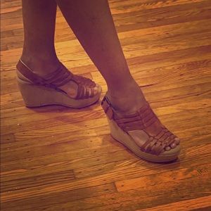 Levity wedge sandal size 8.5
